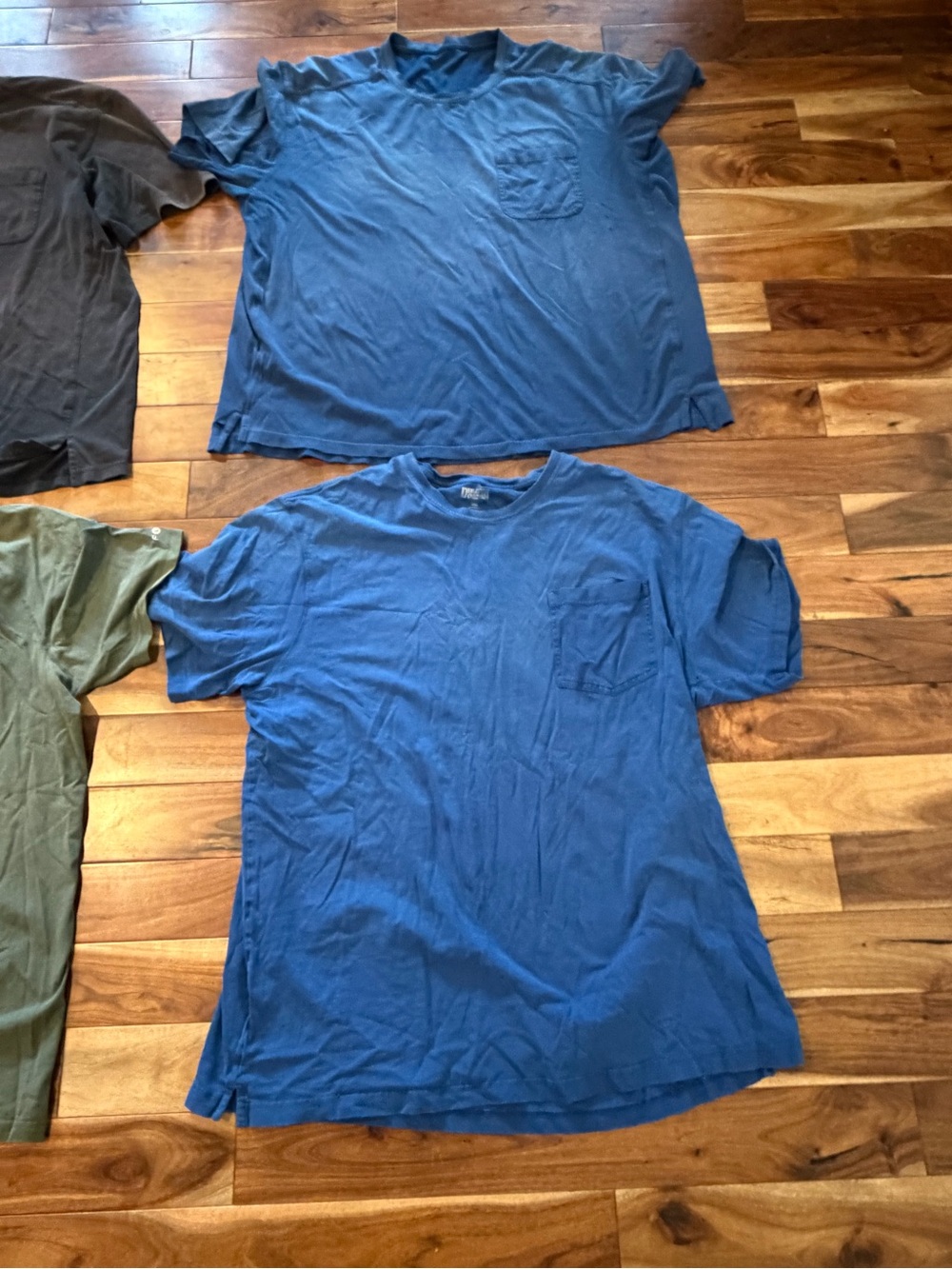 Lot of 4 Duluth Trading work t-shirts 2XL - Picture 2 of 7